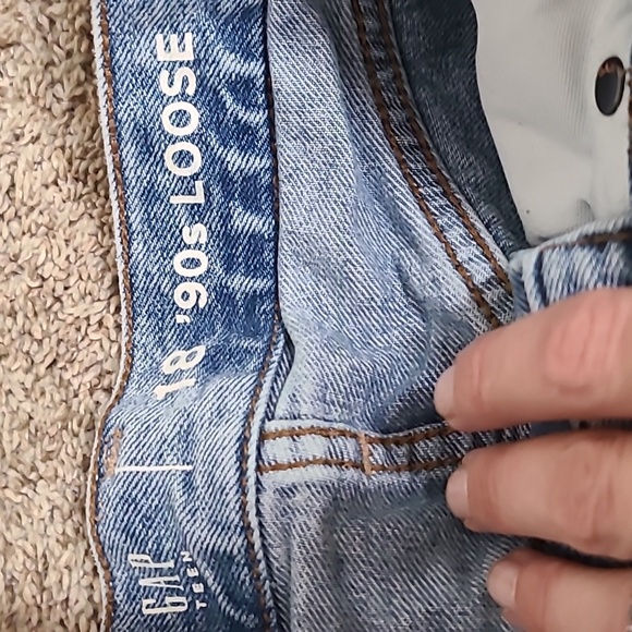 Boy's Gap 90s loose baggy jeans - Picture 2 of 3